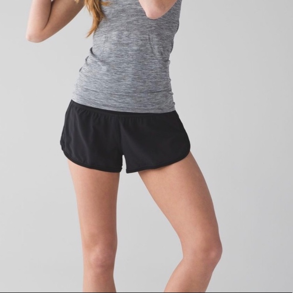 Lululemon Drop it Low Shorts size 8, inseam is 2.5